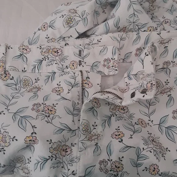 Loft Plus Size 16 Floral Pants - Picture 3 of 11